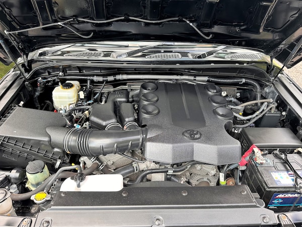 Used Toyota FJ Cruiser for sale - 74060643: Photo 18