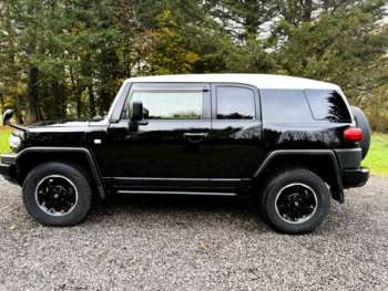 Used Toyota FJ Cruiser 2013 for sale - 74060643: Photo