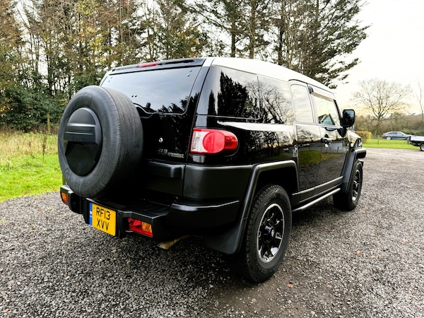 Used Toyota FJ Cruiser for sale - 74060643: Photo 8