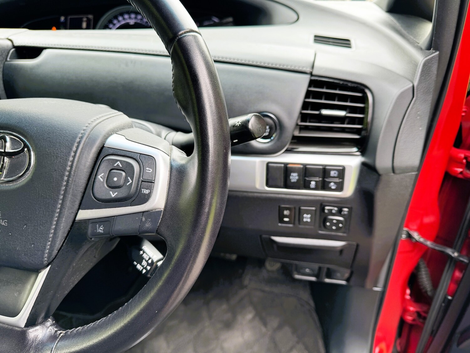 Used Toyota Estima 2016 for sale - 77932973: Photo 13