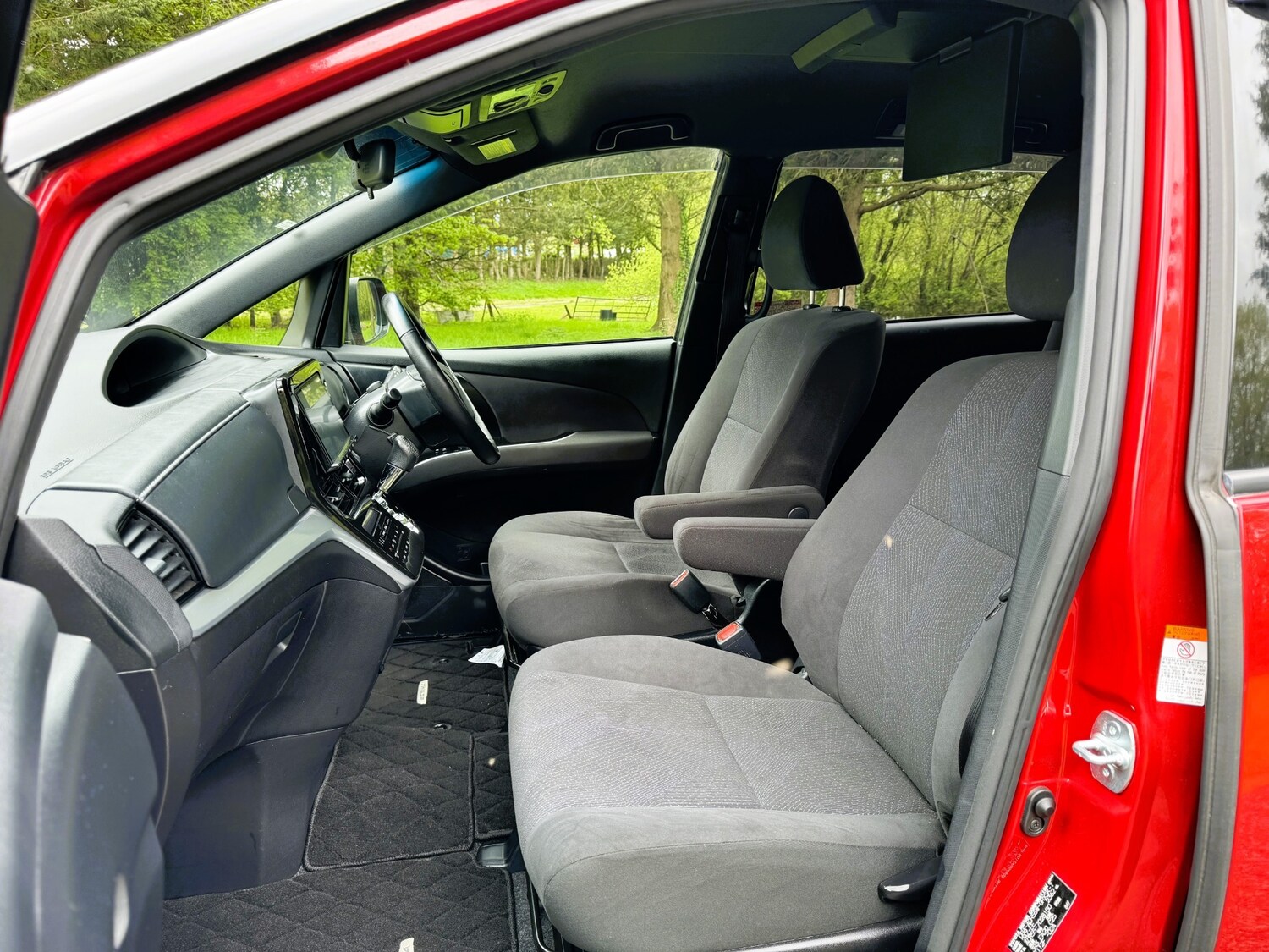 Used Toyota Estima 2016 for sale - 77932973: Photo 14