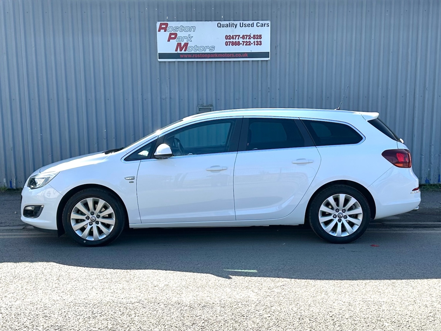 Used Vauxhall Astra 2014 for sale - 77916879: Photo 4