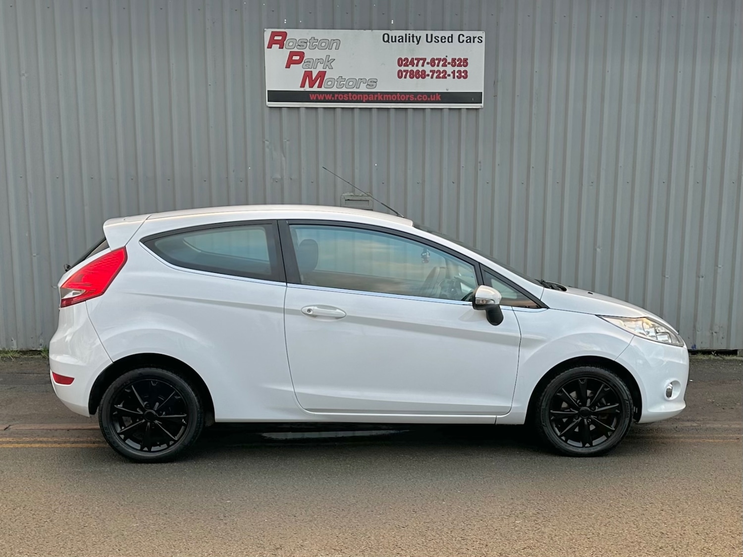 Used Ford Fiesta 2010 for sale - 77007896: Photo 3