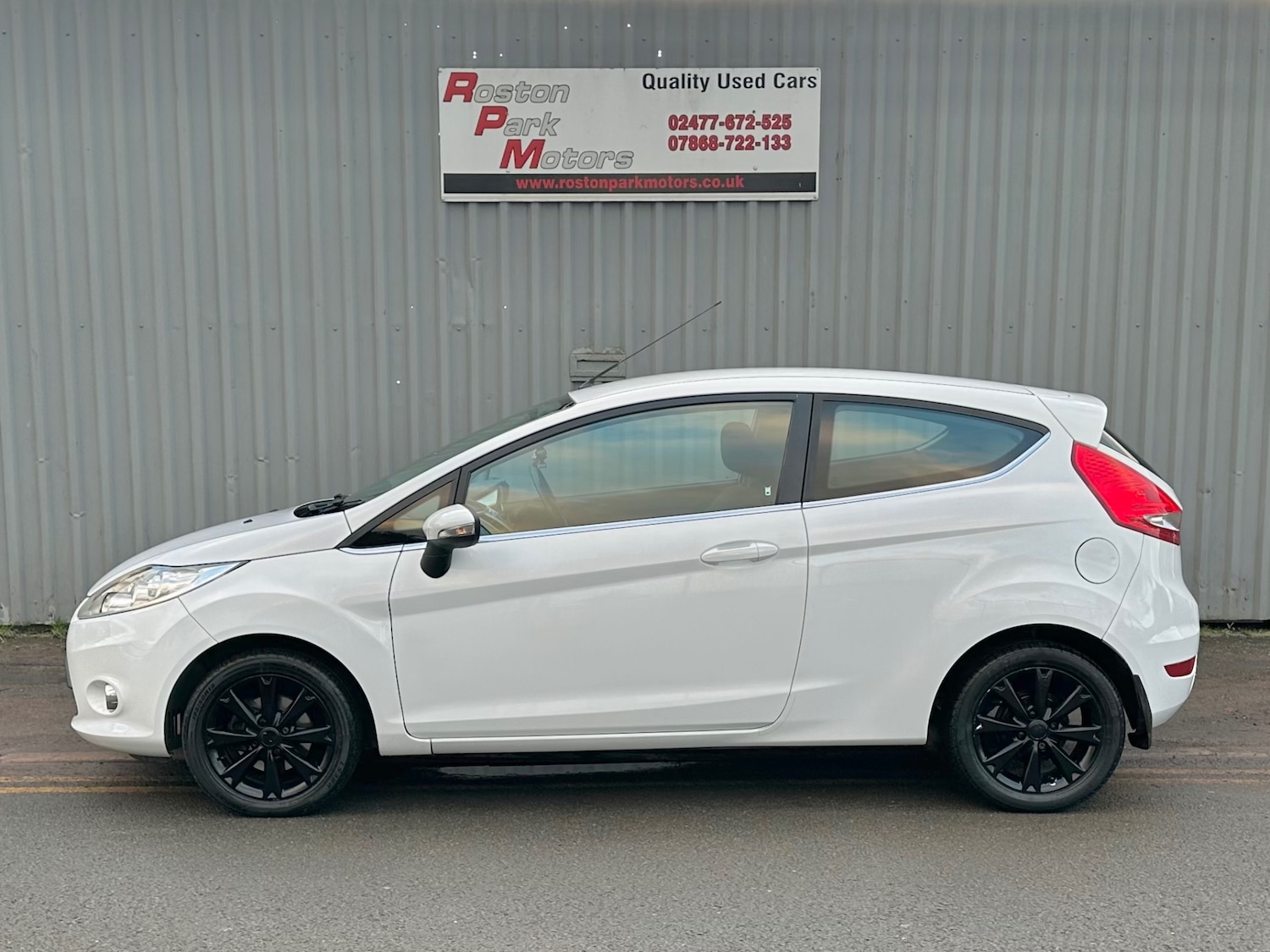 Used Ford Fiesta 2010 for sale - 77007896: Photo 4