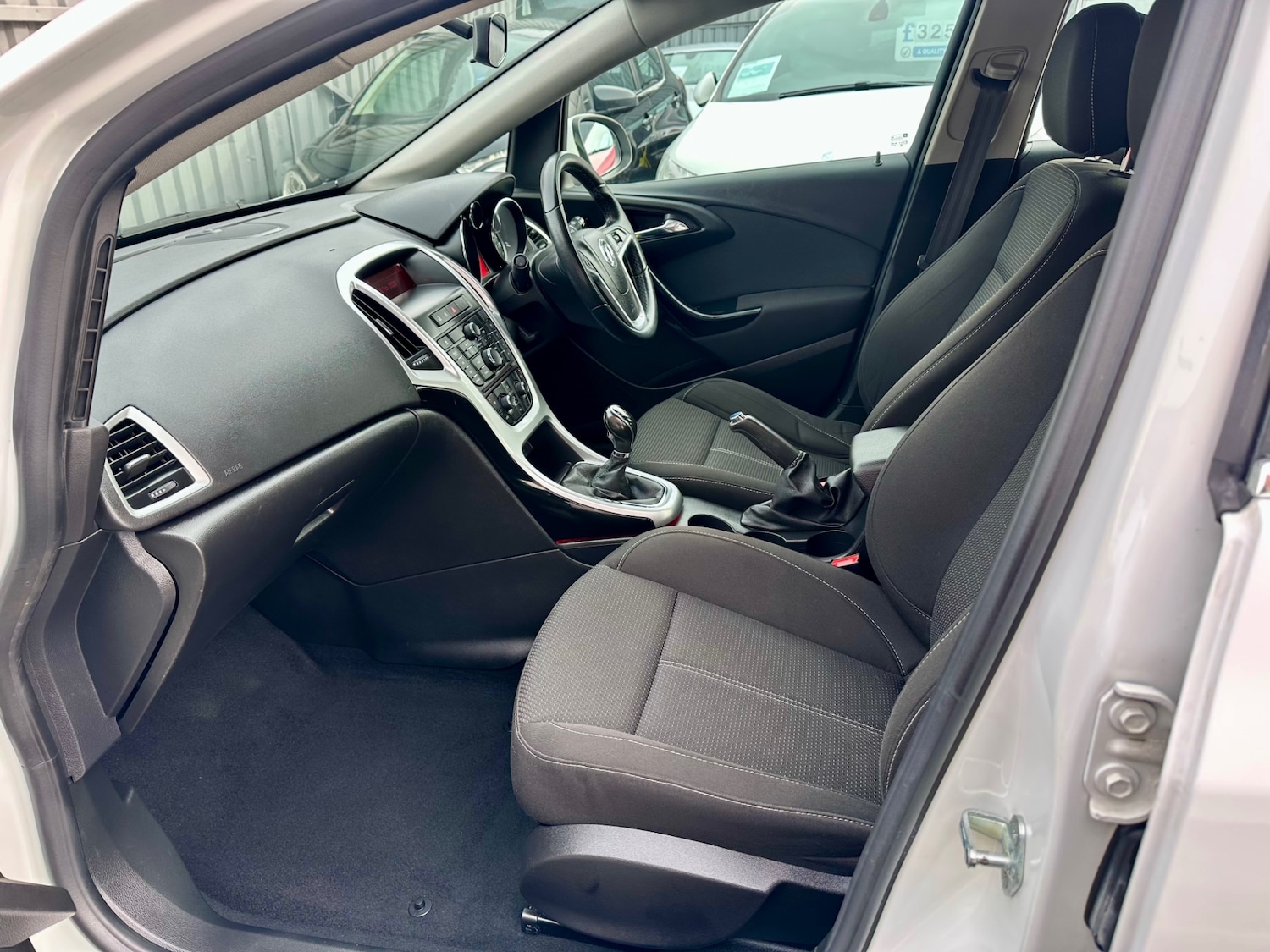 Used Vauxhall Astra 2015 for sale - 77438729: Photo 12