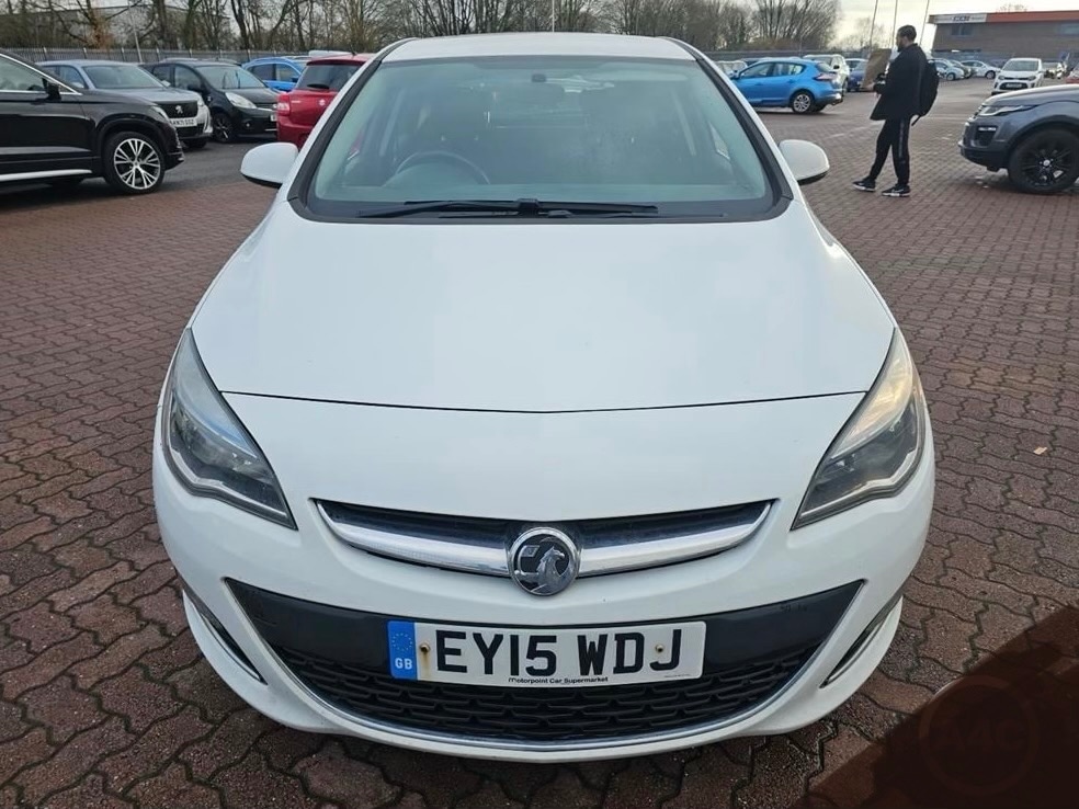 Used Vauxhall Astra 2015 for sale - 77438729: Photo 2