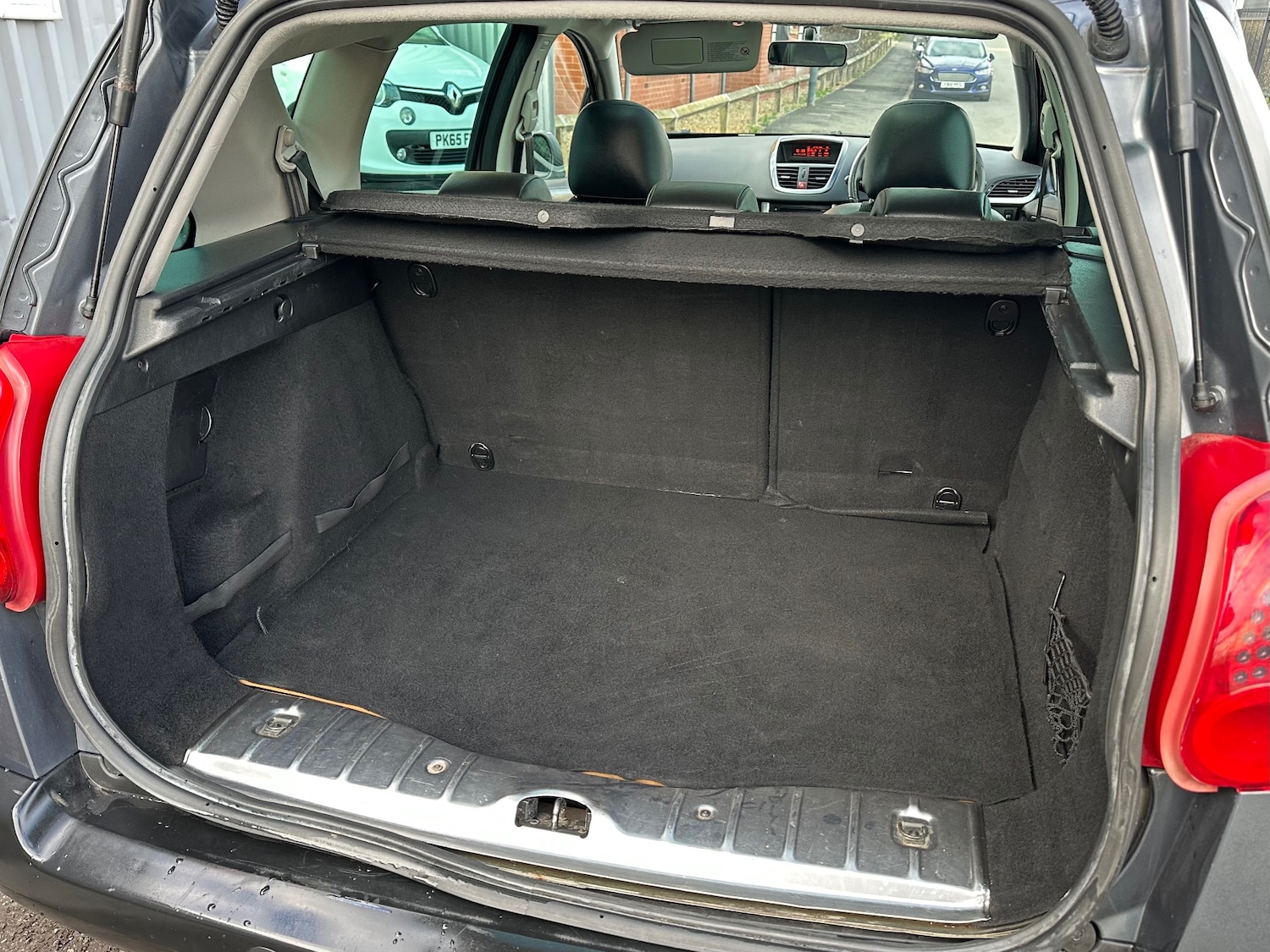 Used Peugeot 207 2011 for sale - 75138076: Photo 14