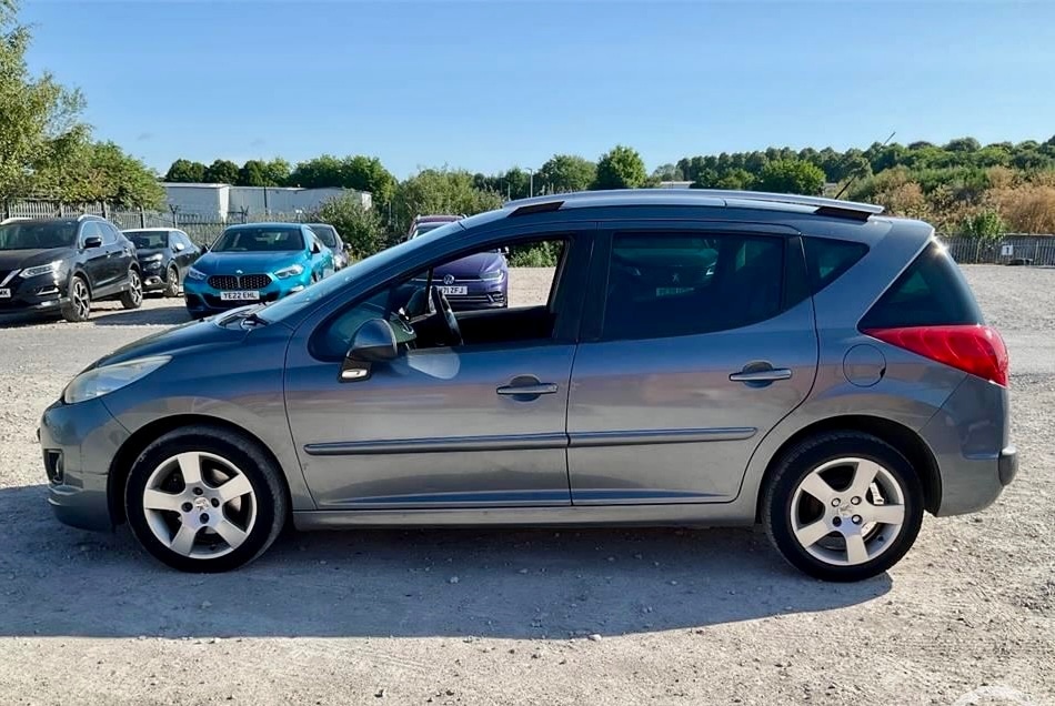 Used Peugeot 207 2011 for sale - 75138076: Photo 2