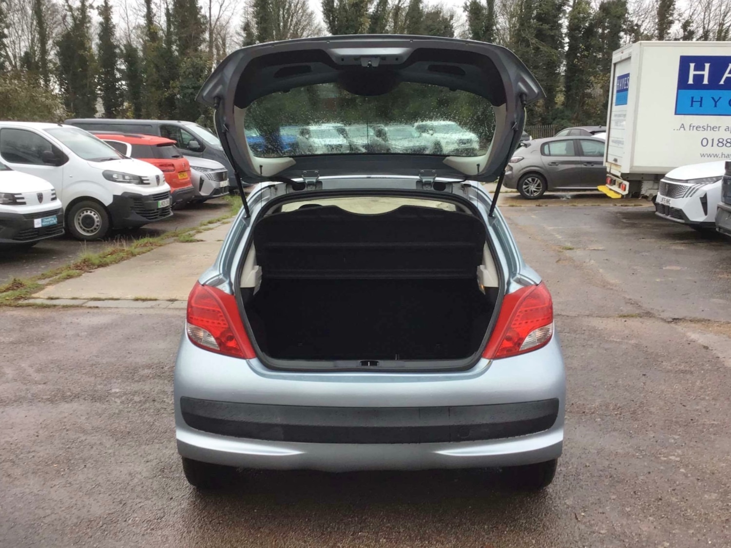 Used Peugeot 207 2012 for sale - 76710269: Photo 11