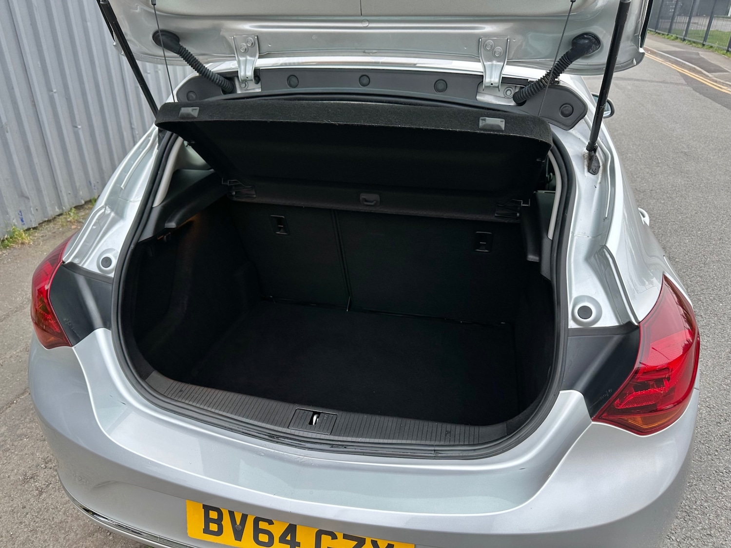 Used Vauxhall Astra 2014 for sale - 76074822: Photo 11