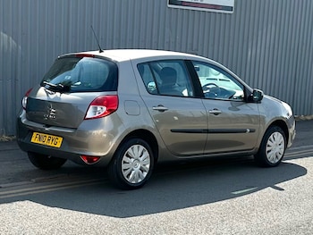 Used Renault Clio 2010 for sale - 75104726: Photo