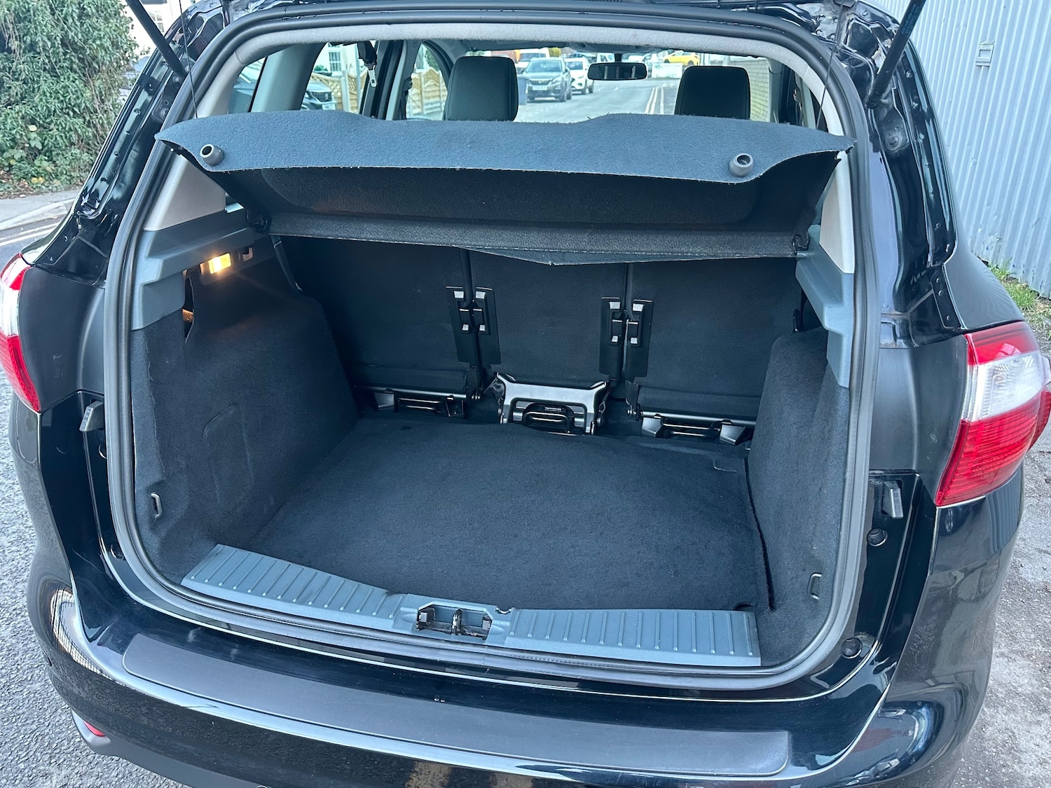 Used Ford C-Max 2012 for sale - 76896494: Photo 14