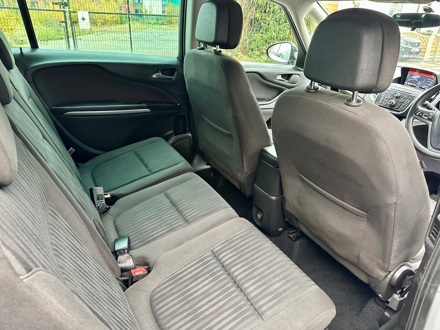 Used Vauxhall Zafira 2015 for sale - 76312287: Photo 12