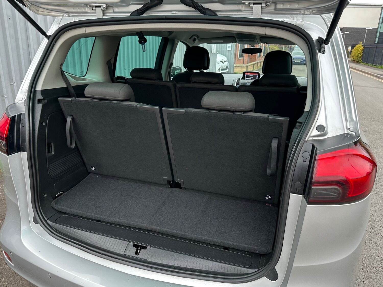 Used Vauxhall Zafira 2015 for sale - 76312287: Photo 13