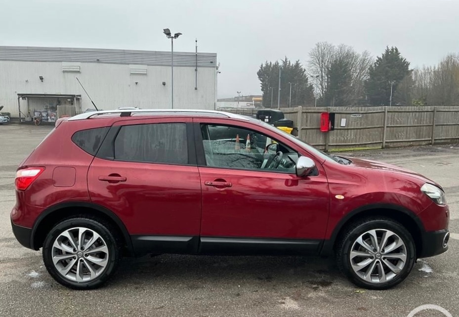 Used Nissan Qashqai 2013 for sale - 77819965: Photo 2