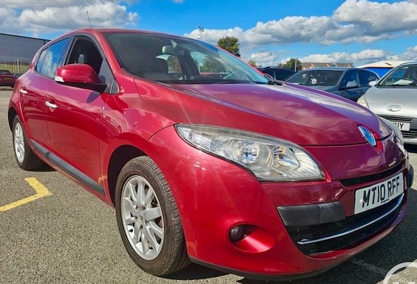 Used Renault Megane 2010 for sale - 76225497: Photo 1