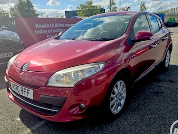 Used Renault Megane 2010 for sale - 76225497: Photo 2