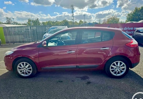 Used Renault Megane 2010 for sale - 76225497: Photo 4