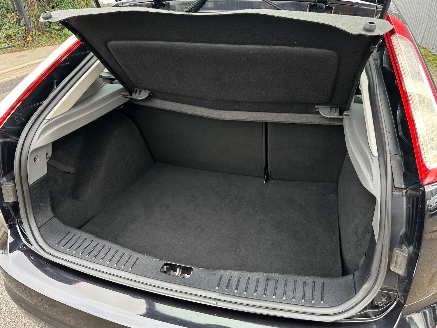 Used Ford Focus 2009 for sale - 75104774: Photo 14