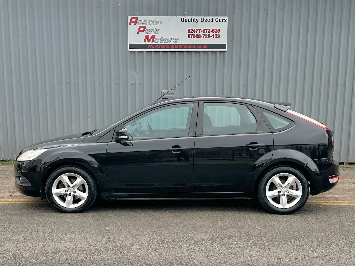 Used Ford Focus 2009 for sale - 75104774: Photo 4