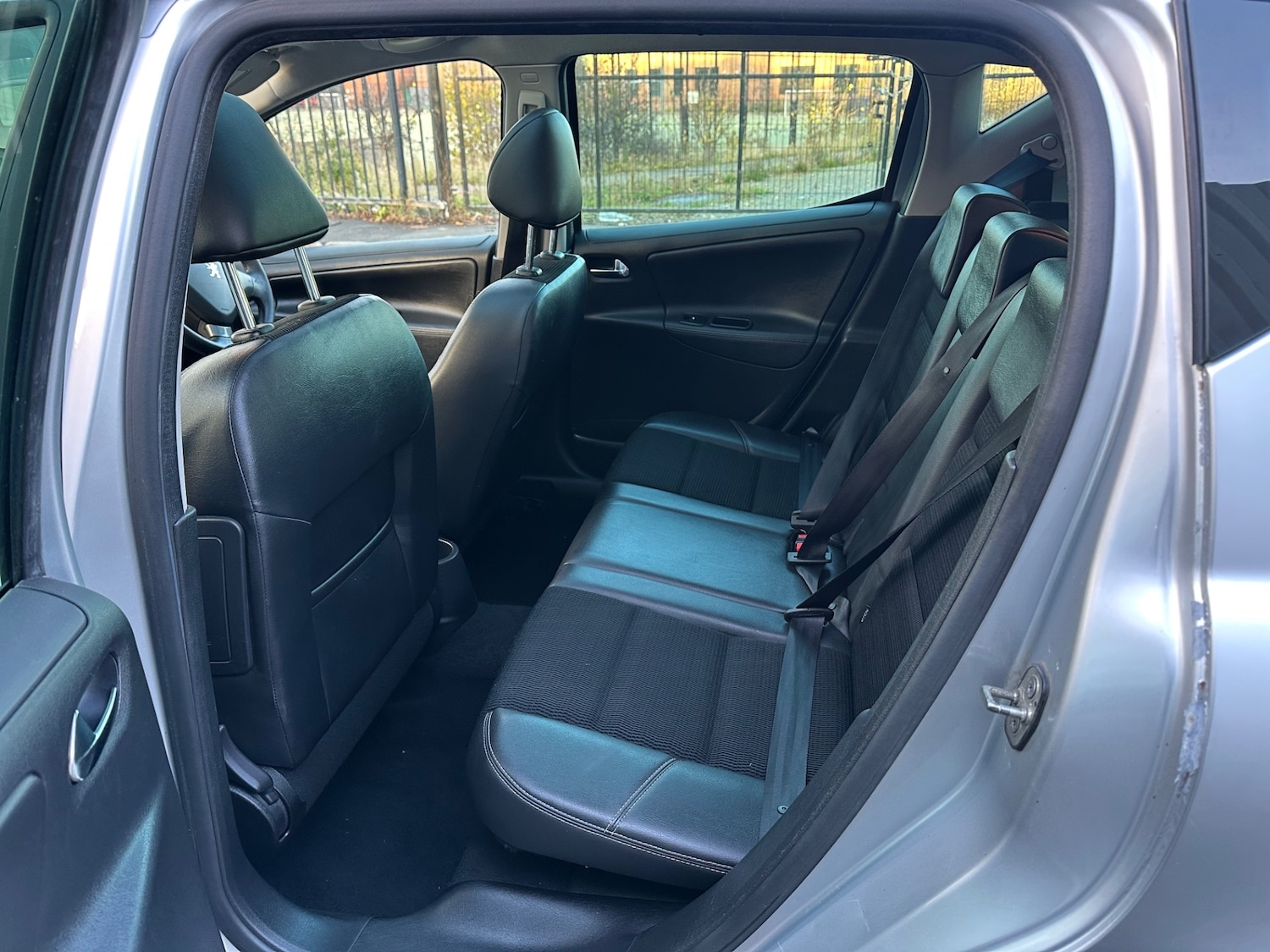 Used Peugeot 207 2013 for sale - 73461233: Photo 6