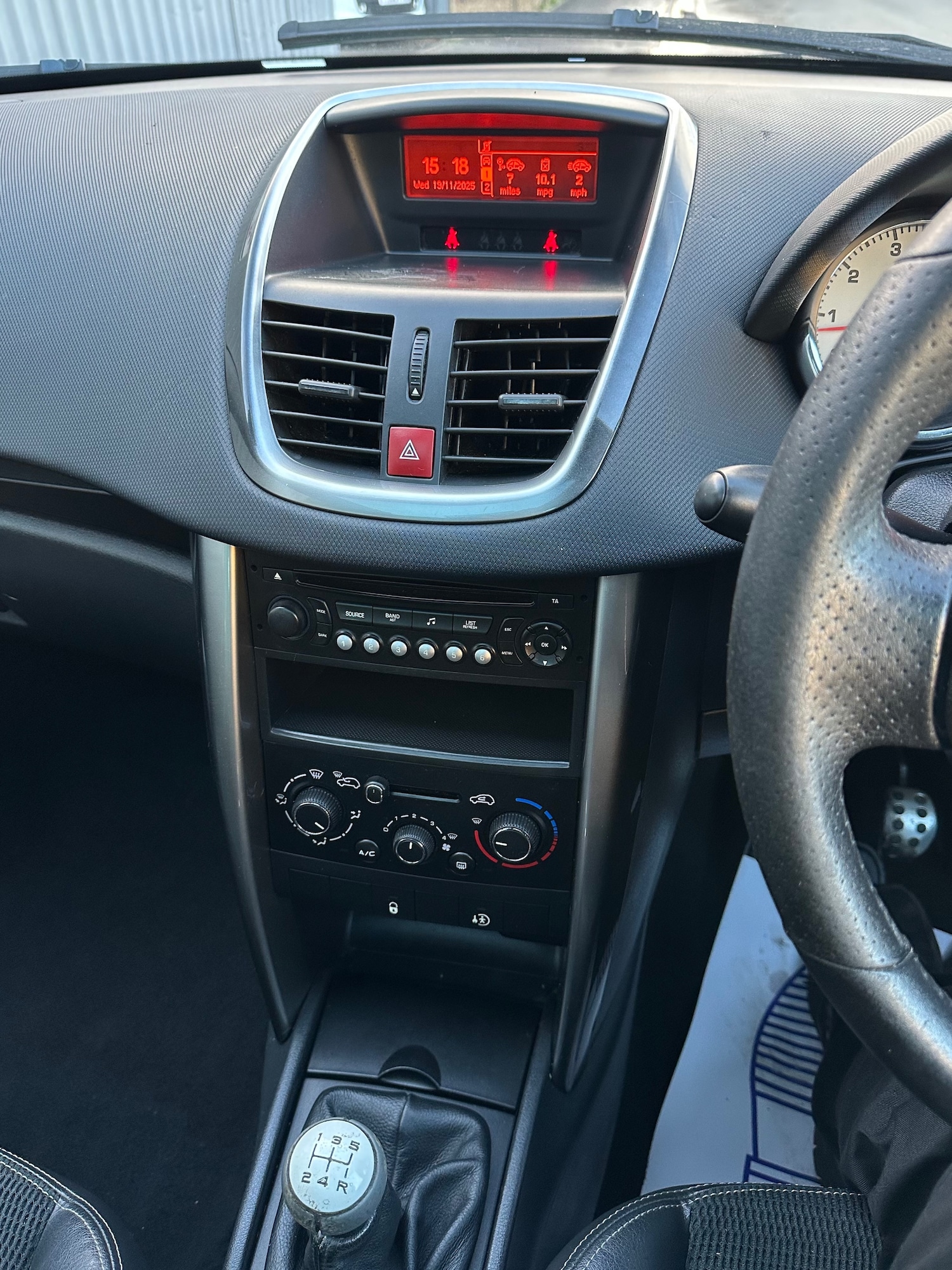 Used Peugeot 207 2013 for sale - 73461233: Photo 8