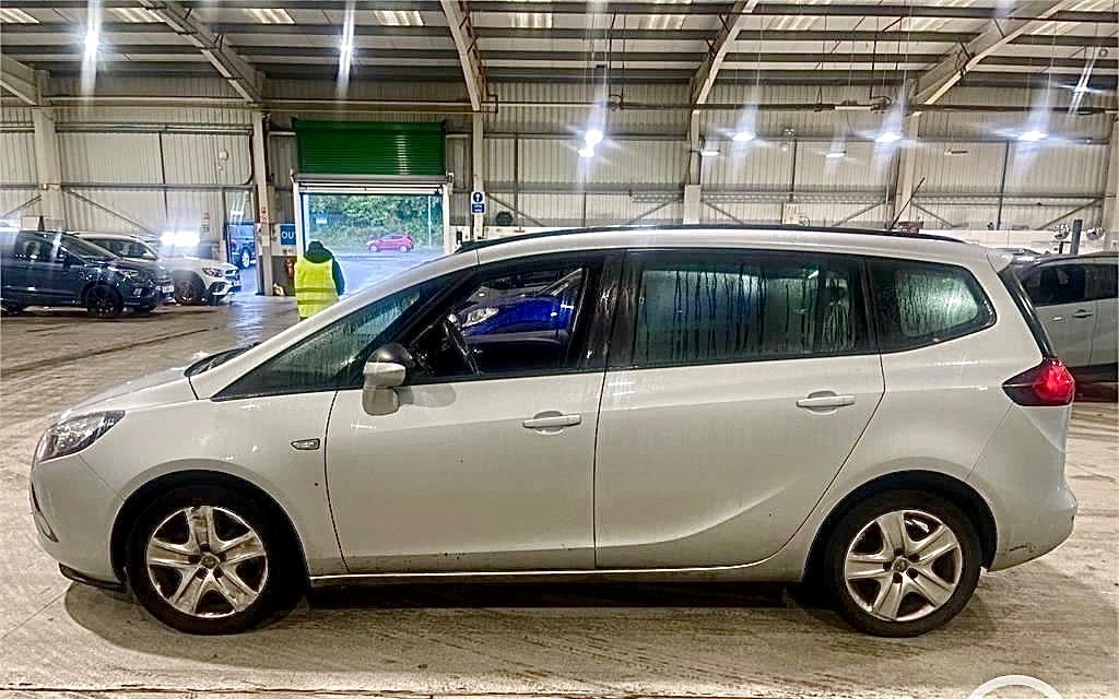 Used Vauxhall Zafira 2015 for sale - 76438289: Photo 2