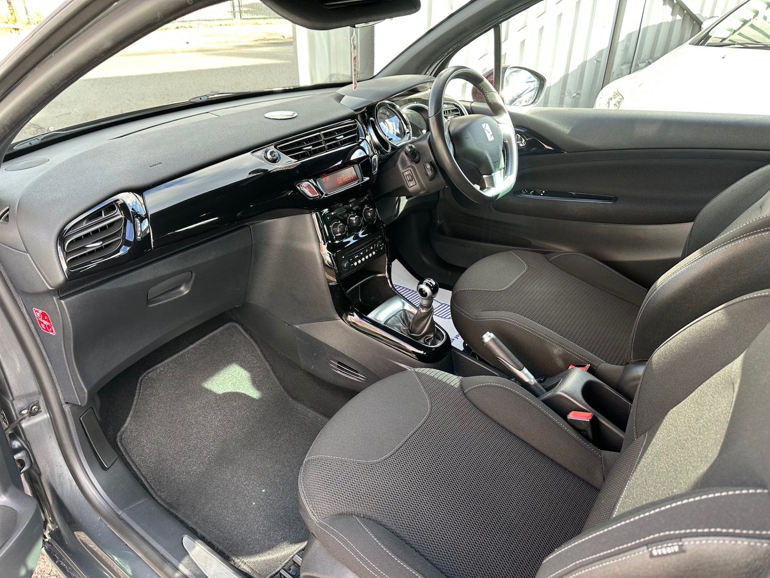 Used Citroen DS3 2012 for sale - 76312485: Photo 12