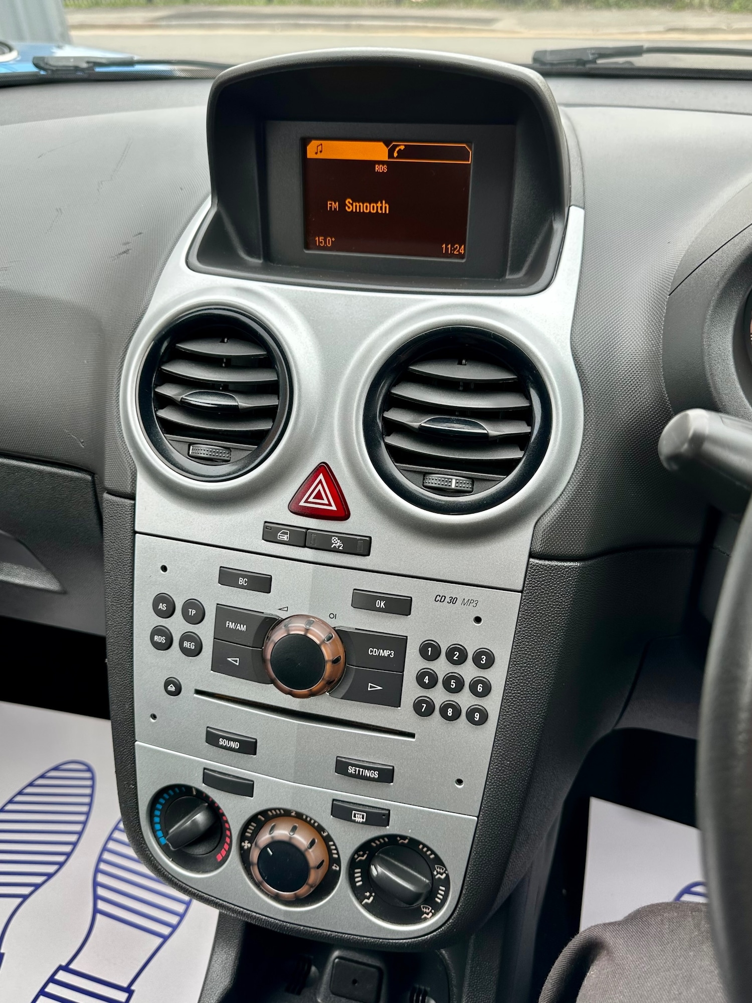 Used Vauxhall Corsa 2012 for sale - 77992002: Photo 15