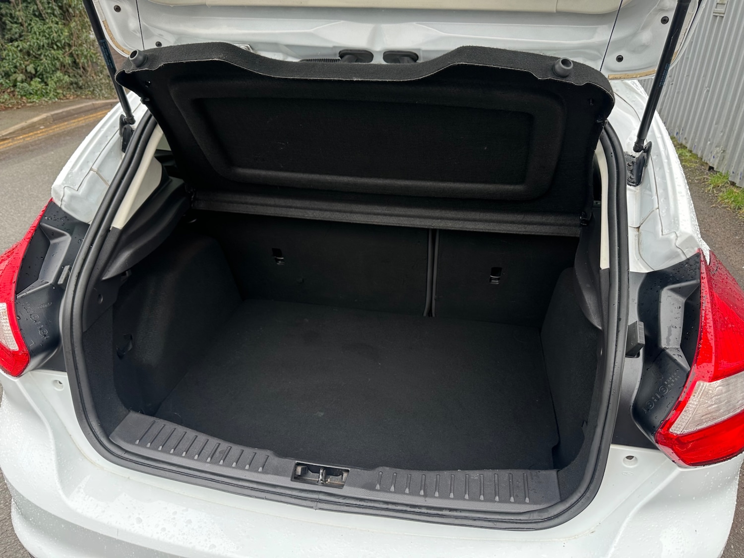 Used Ford Focus 2012 for sale - 77319111: Photo 15