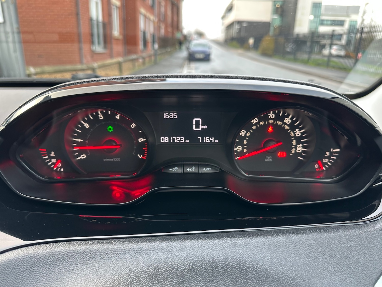 Used Peugeot 208 2013 for sale - 76941149: Photo 15