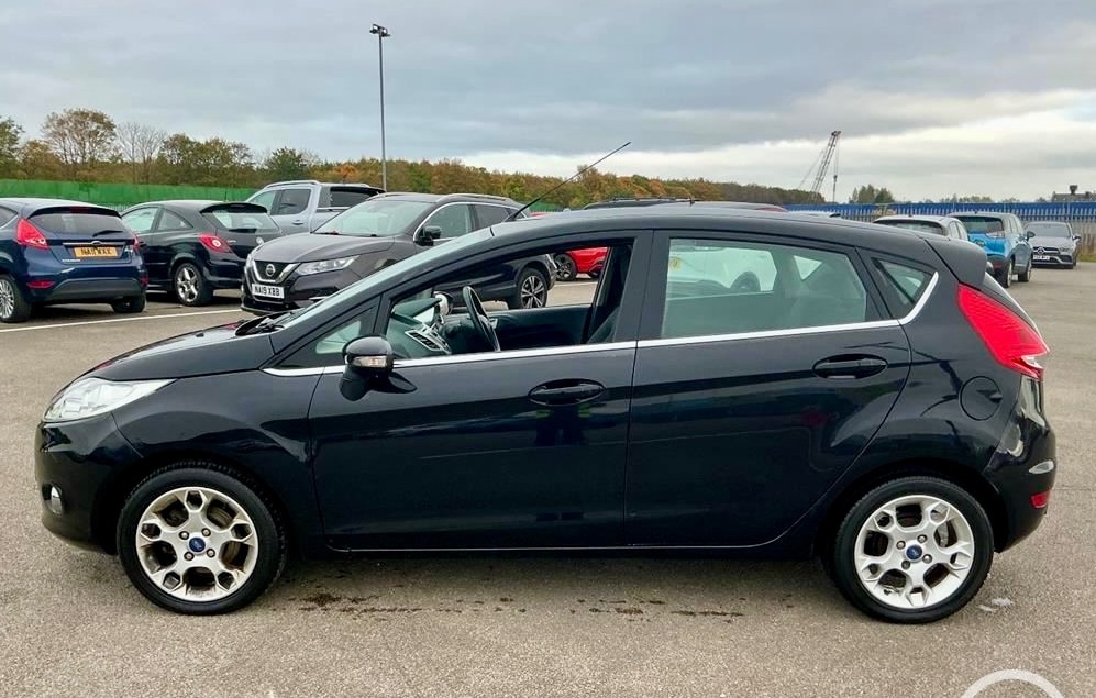 Used Ford Fiesta 2012 for sale - 76312628: Photo 3