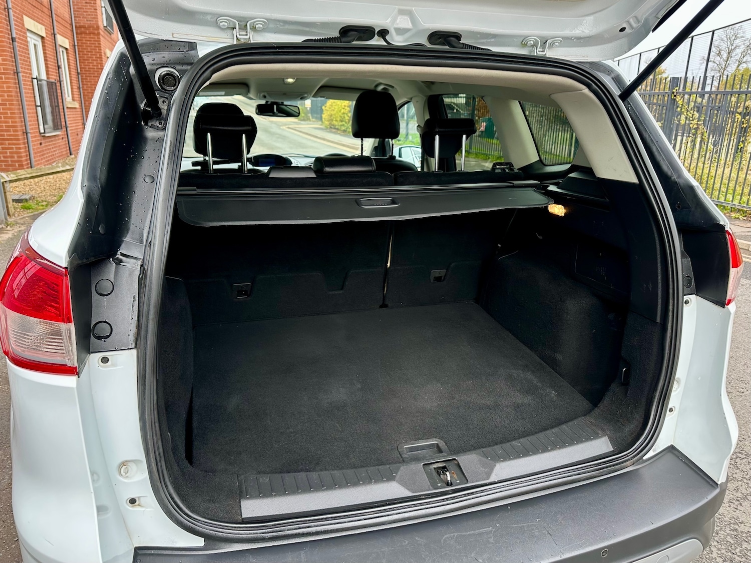 Used Ford Kuga 2015 for sale - 76312242: Photo 14