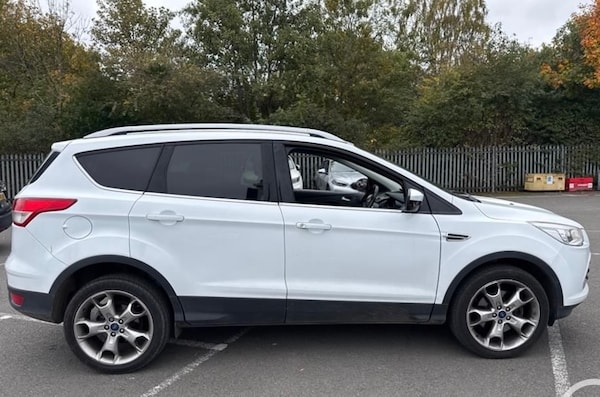 Used Ford Kuga 2015 for sale - 76312242: Photo 2