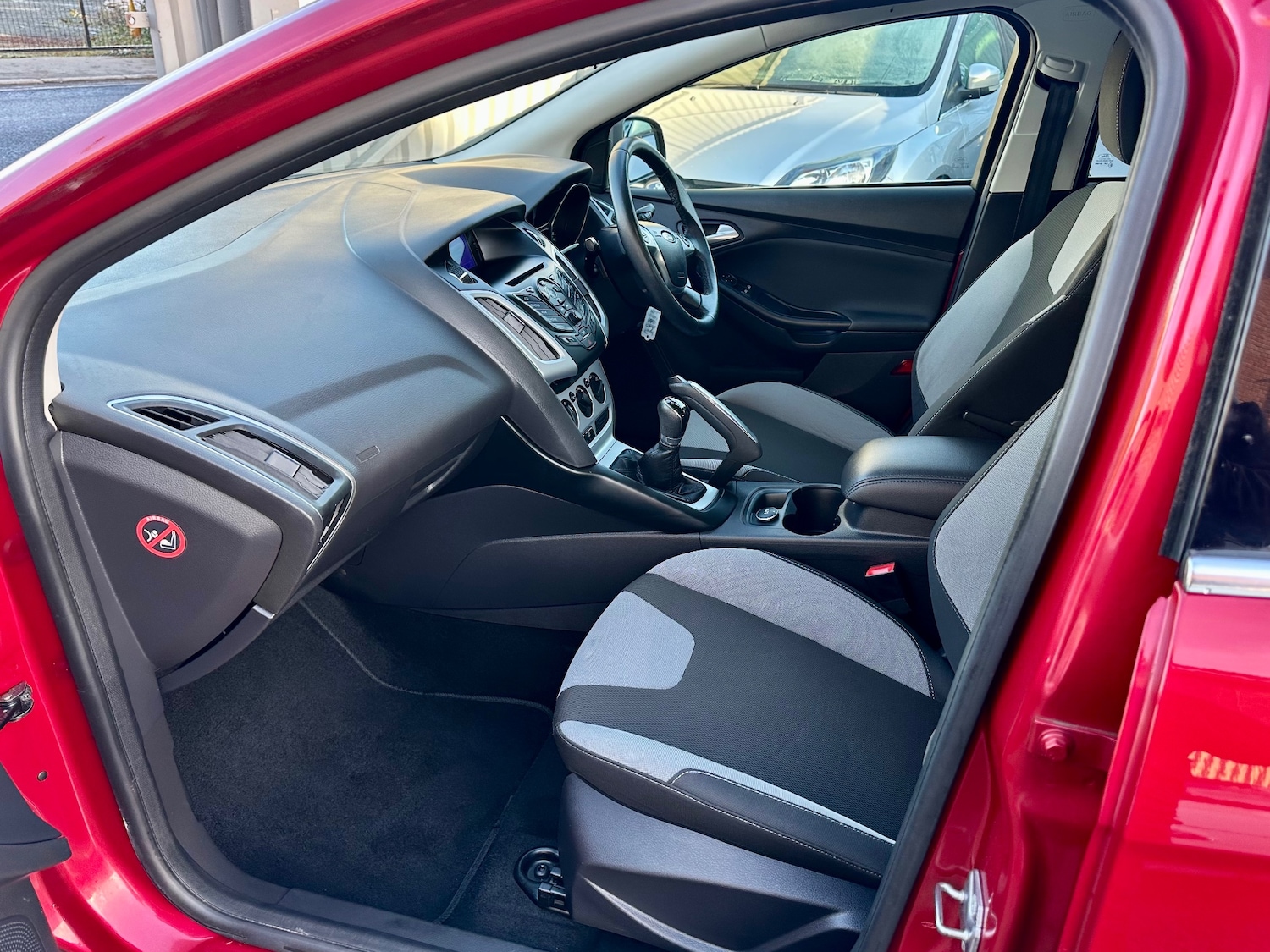 Used Ford Focus 2011 for sale - 76438285: Photo 12