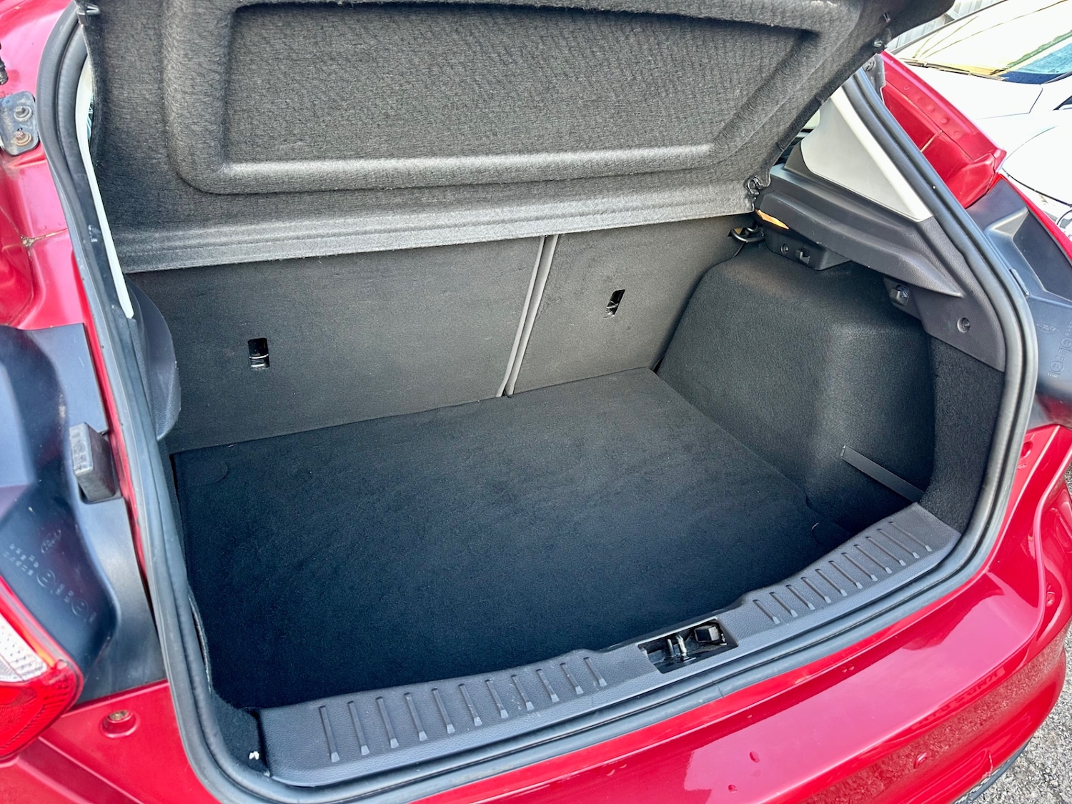 Used Ford Focus 2011 for sale - 76438285: Photo 14