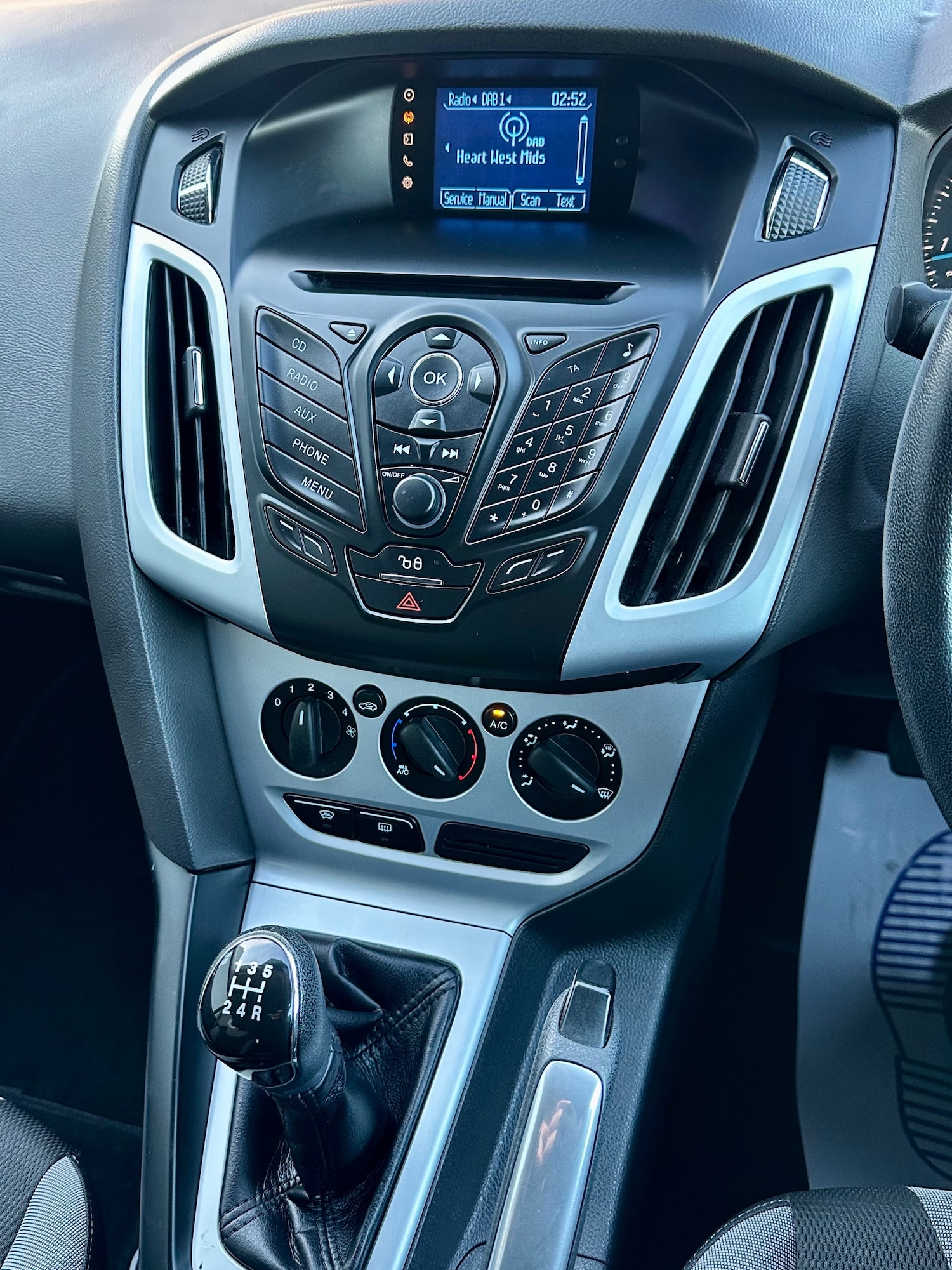 Used Ford Focus 2011 for sale - 76438285: Photo 15