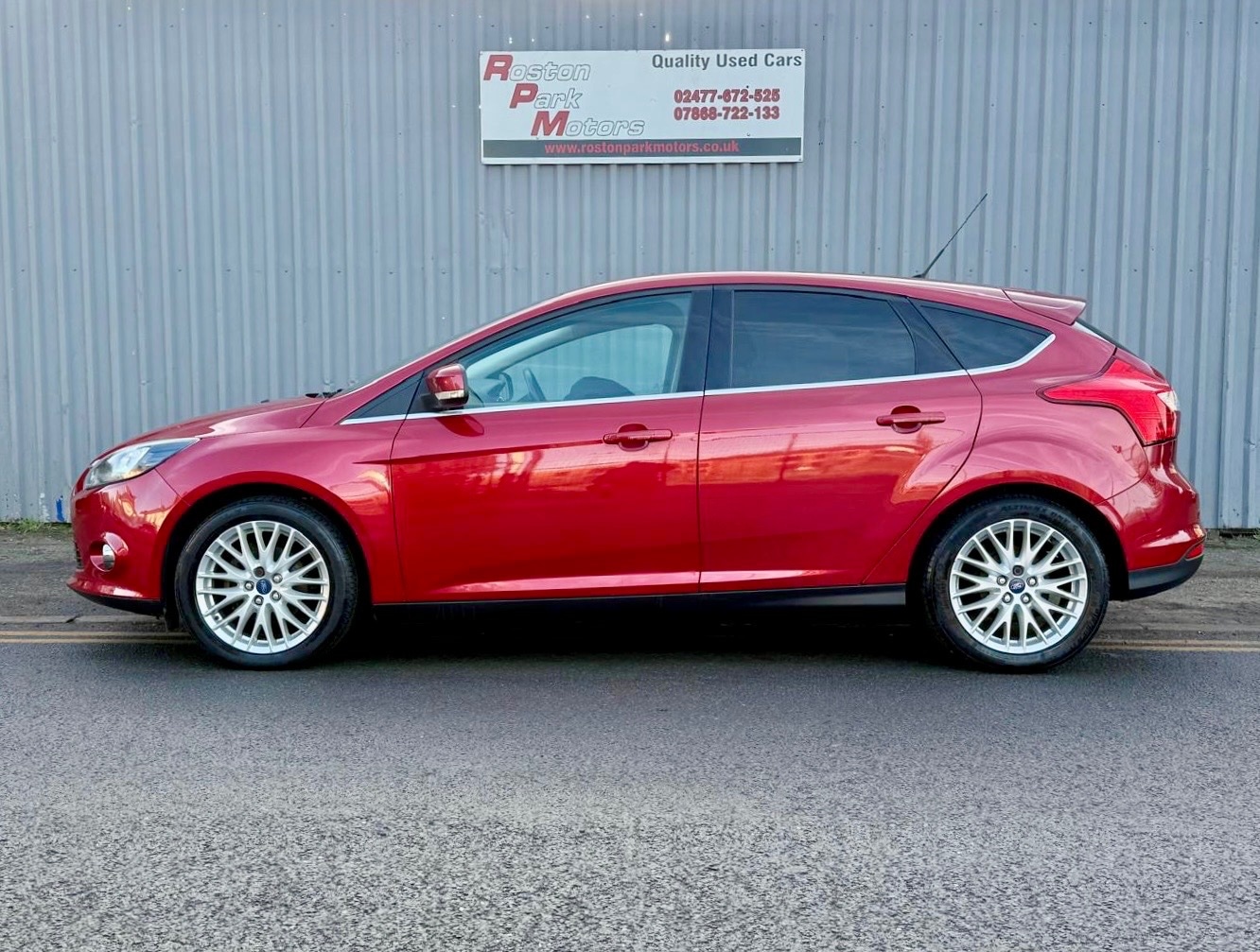 Used Ford Focus 2011 for sale - 76438285: Photo 4