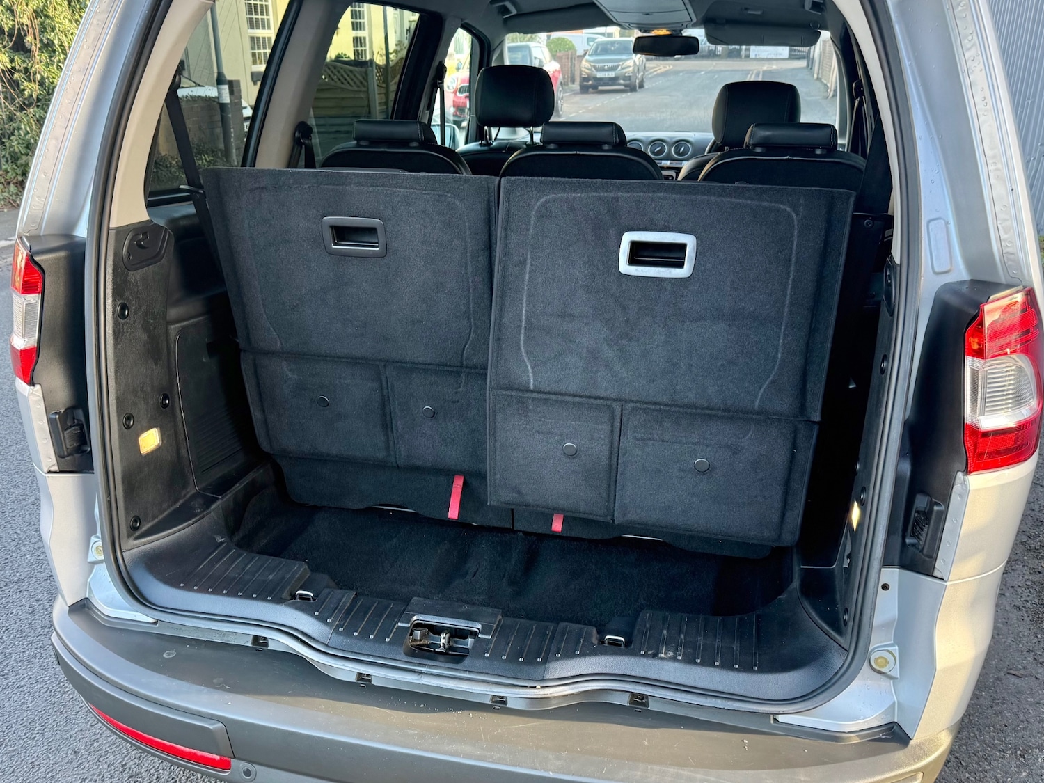 Used Ford Galaxy 2011 for sale - 77235985: Photo 11