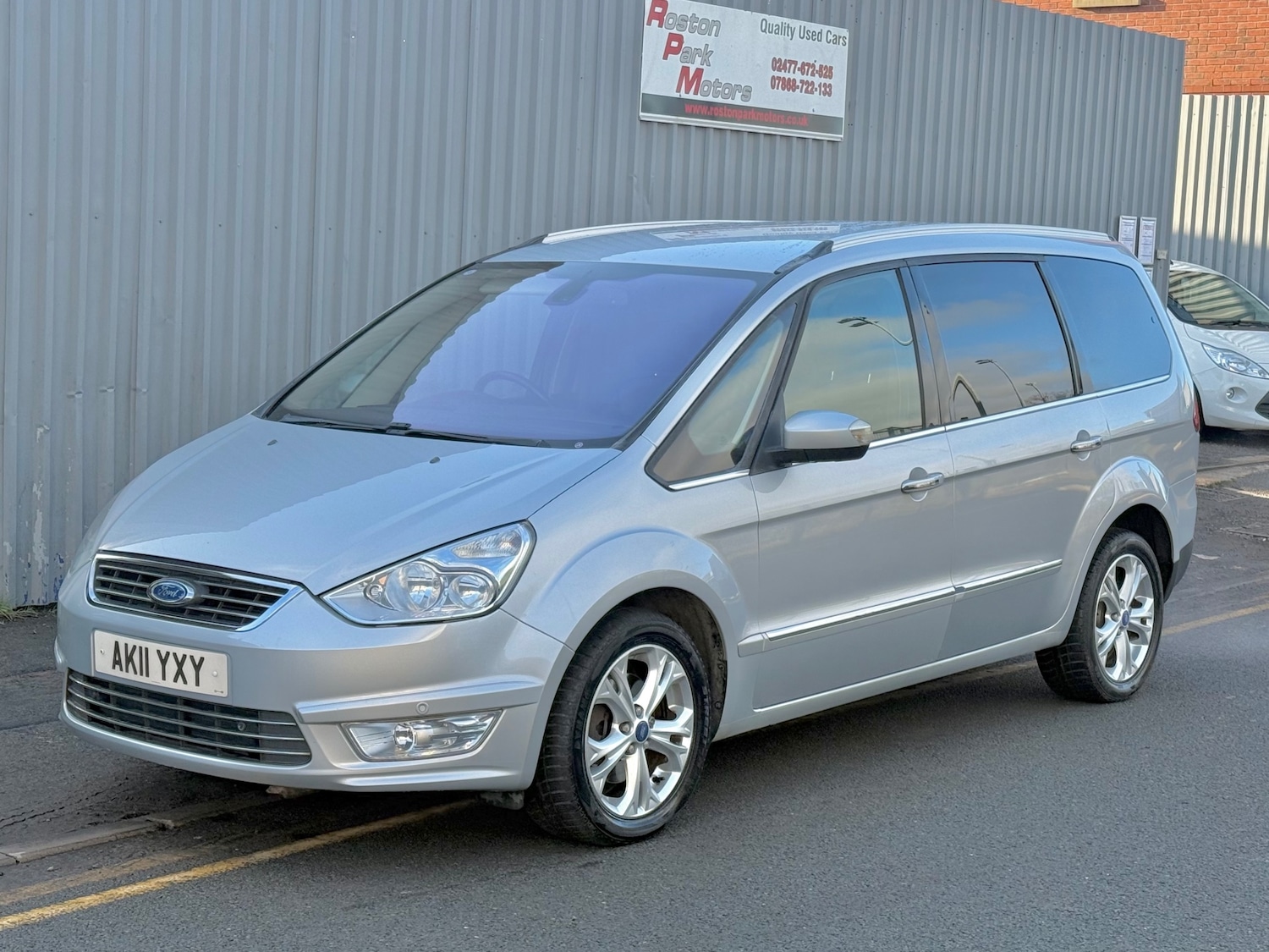 Used Ford Galaxy 2011 for sale - 77235985: Photo 2