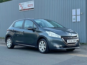 Peugeot - 208
