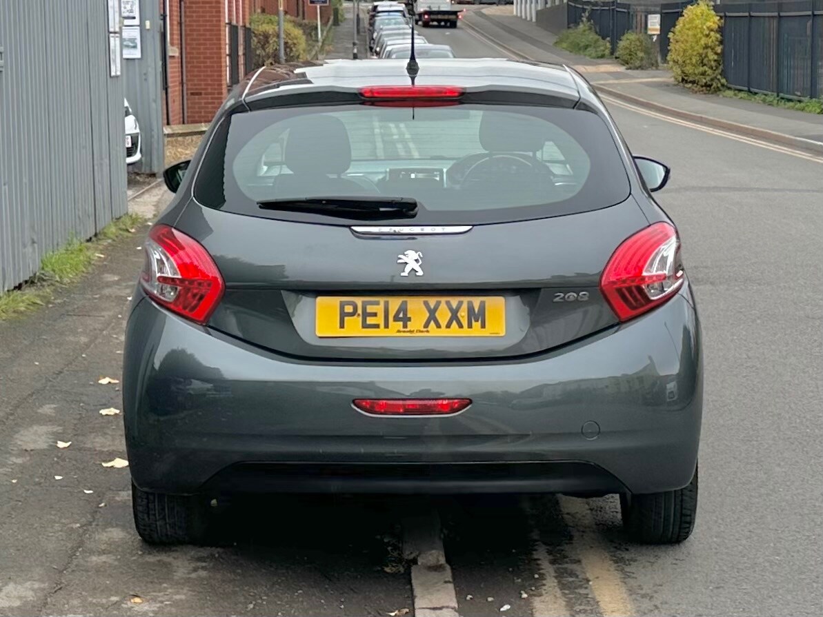 Used Peugeot 208 2014 for sale - 74171845: Photo 8