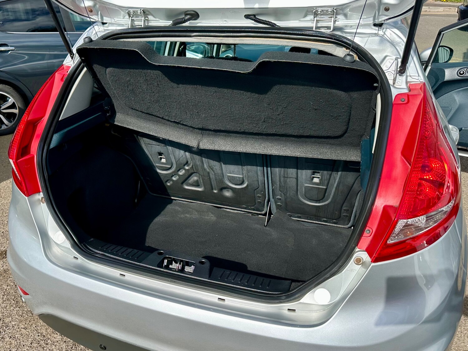 Used Ford Fiesta 2010 for sale - 78219650: Photo 14