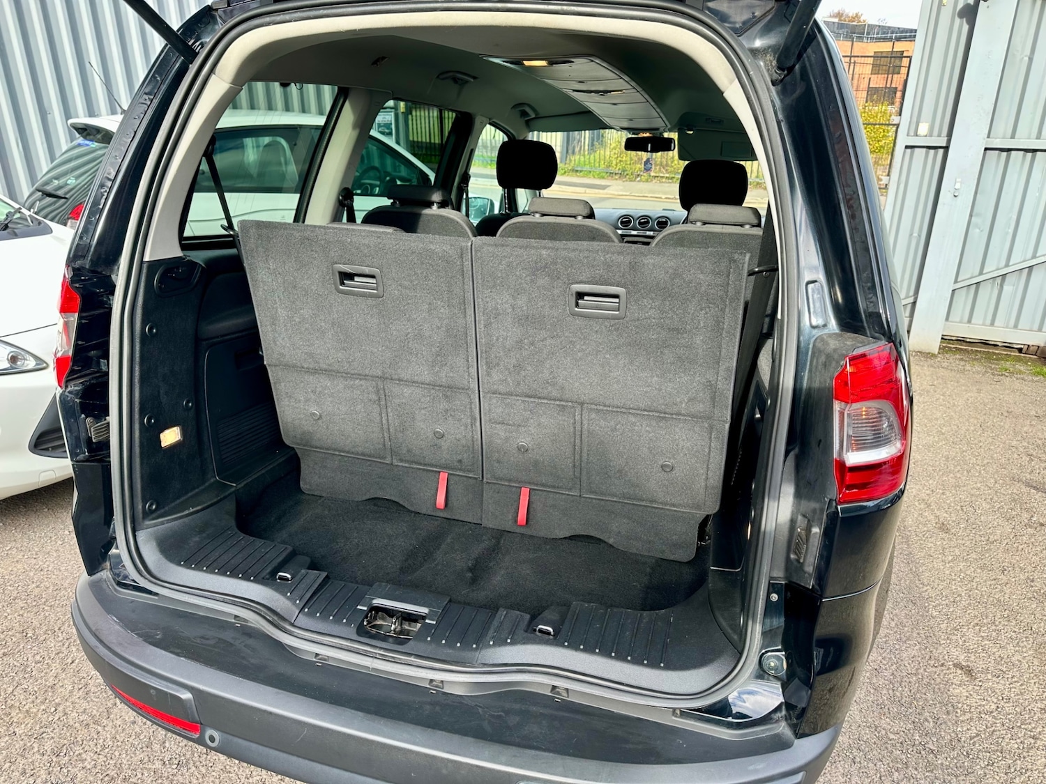 Used Ford Galaxy 2013 for sale - 76369558: Photo 14