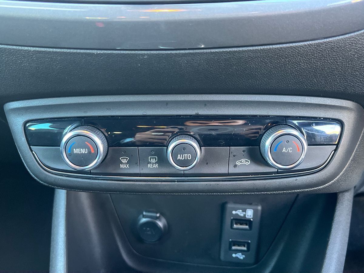 Used Vauxhall Crossland 2022 for sale - 77133861: Photo 18