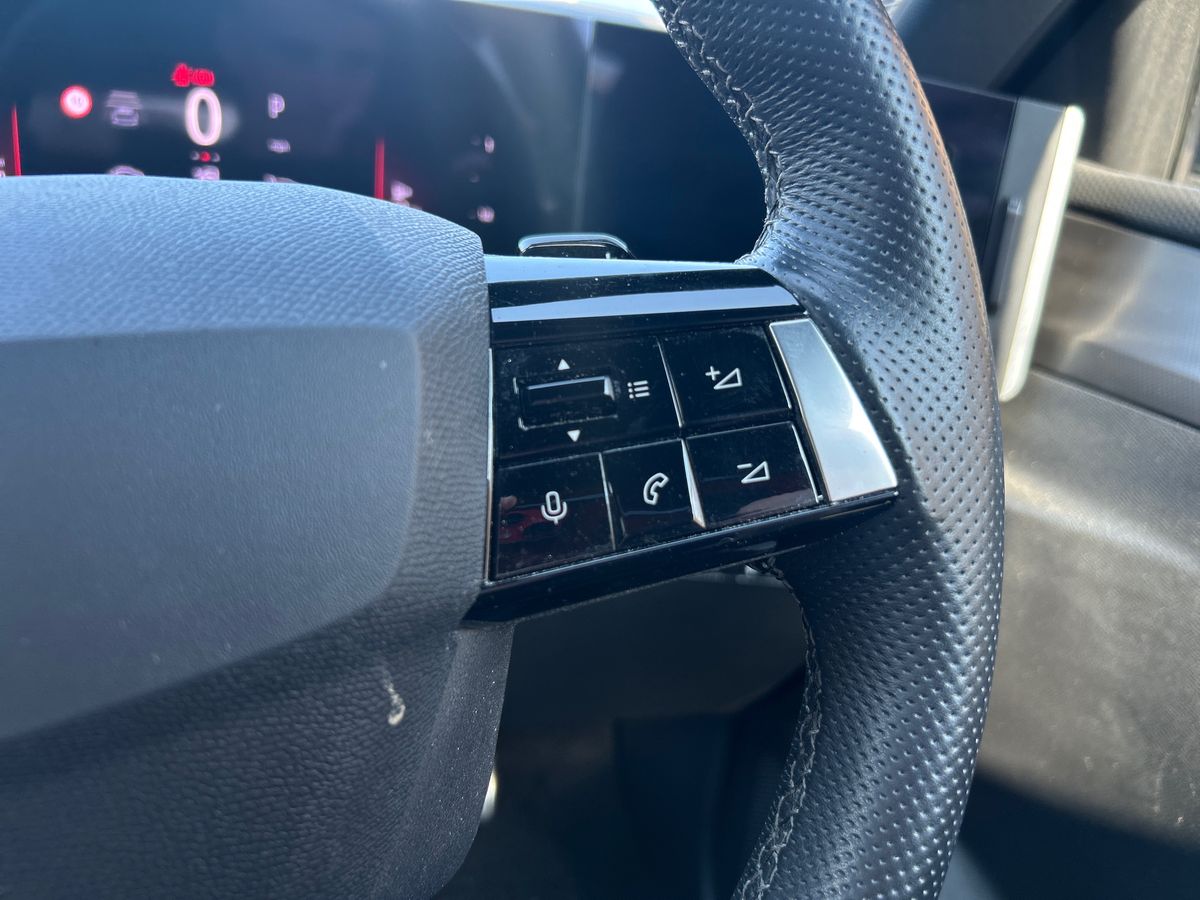 Used Vauxhall Astra 2023 for sale - 77959989: Photo 17