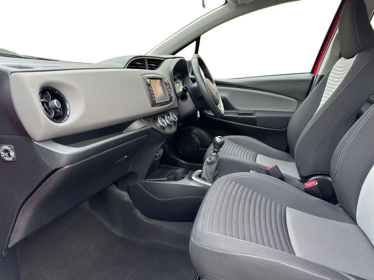 Used Toyota Yaris 2017 for sale - 77810191: Photo 10