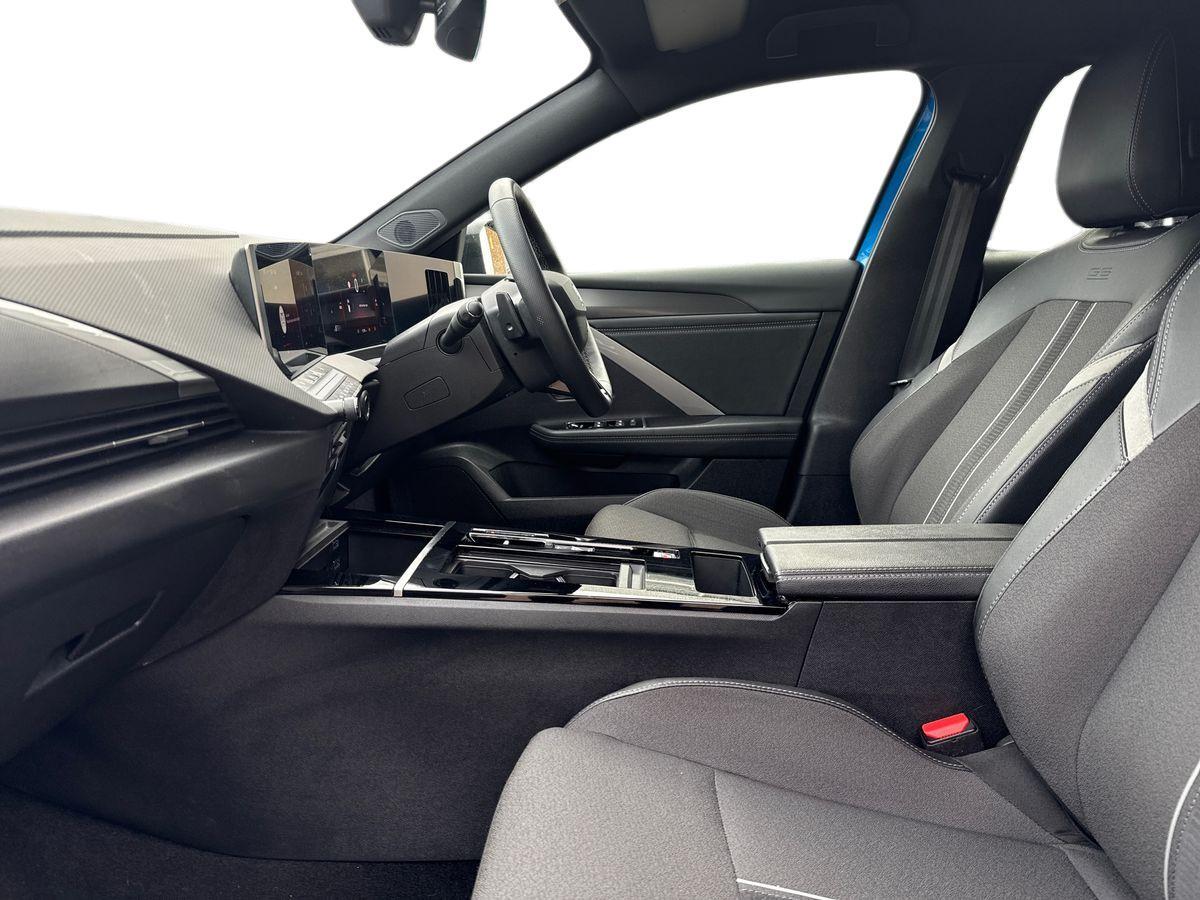 Used Vauxhall Astra 2023 for sale - 76866458: Photo 10