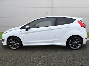 Used Ford Fiesta 2017 for sale - 77606896: Photo