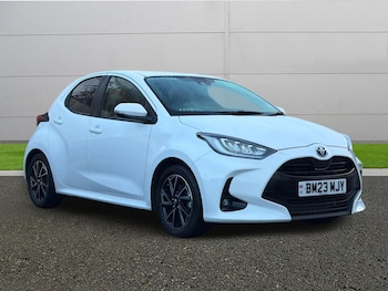 Used Toyota Yaris 2023 for sale - 76742988: Photo